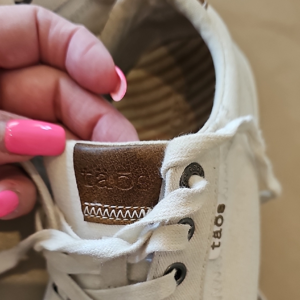 TAOS Casual Beige Sneakers with Brown Accents - Picture 8 of 8